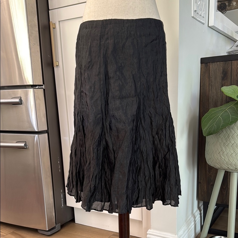 Chic Black Textured Midi Skirt